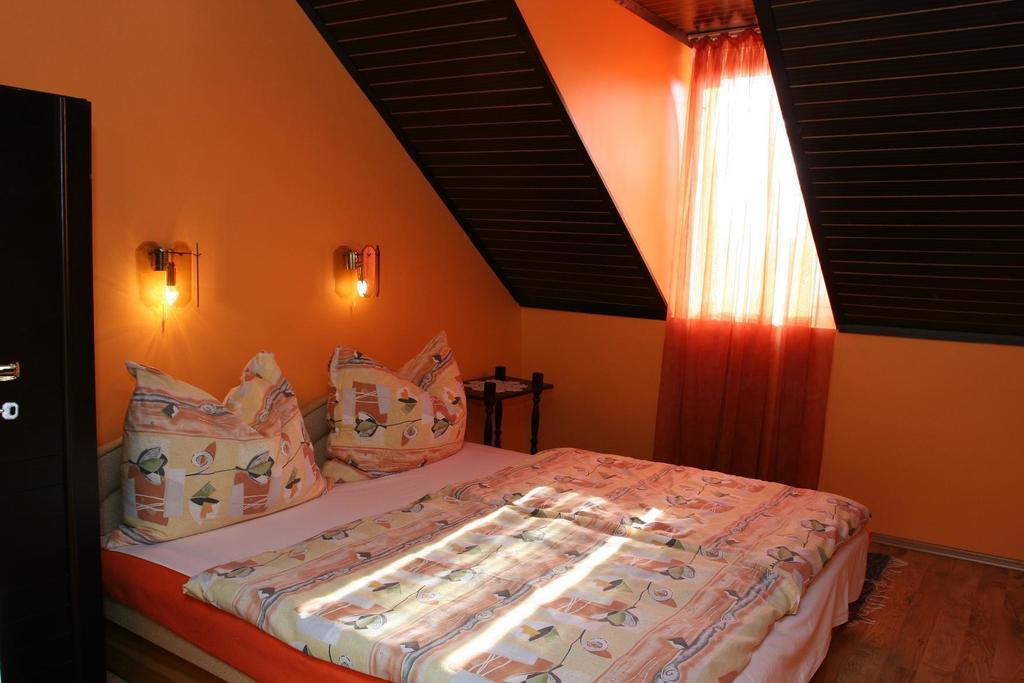 Edina Apartman Zalakaros Bilik gambar