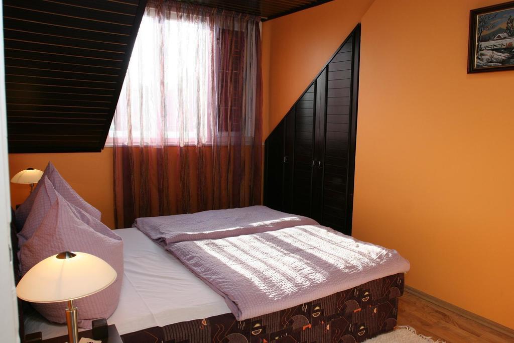 Edina Apartman Zalakaros Bilik gambar